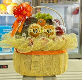 Giỏ Trái Cây Chúc Mừng Tone Vàng Nhẹ Nhàng